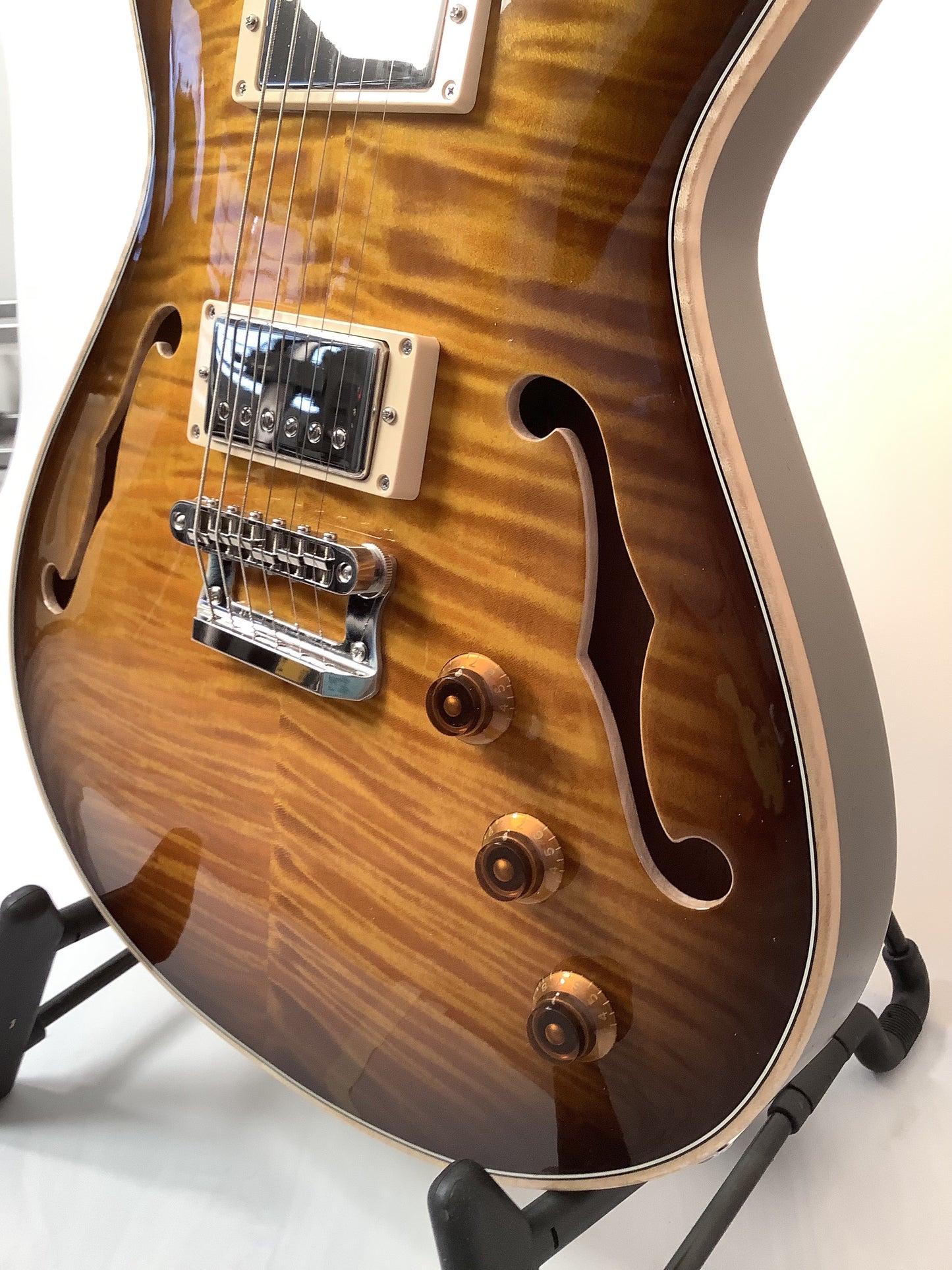 Knaggs Chena Dark TobaccoBurst