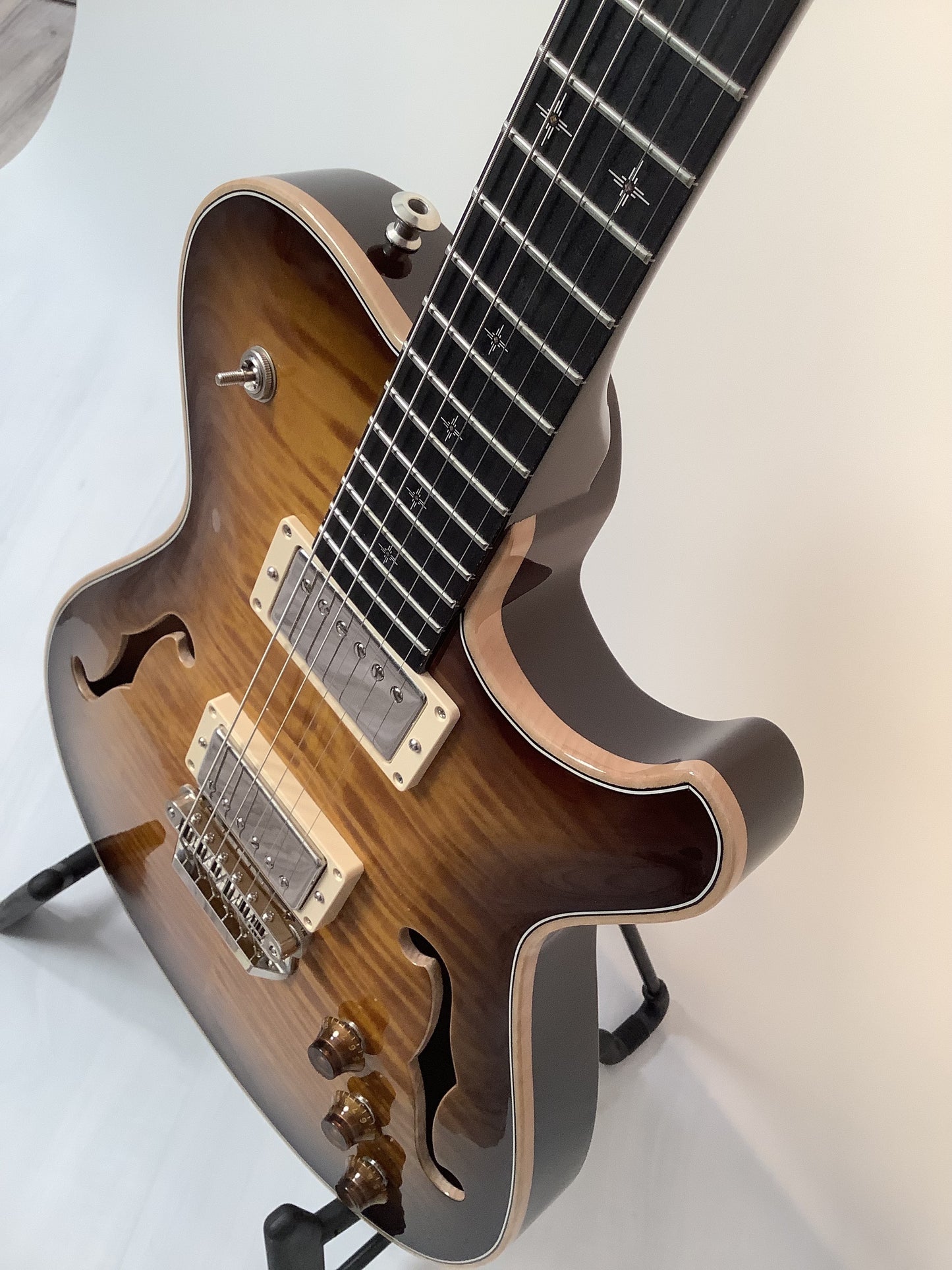 Knaggs Chena Dark TobaccoBurst