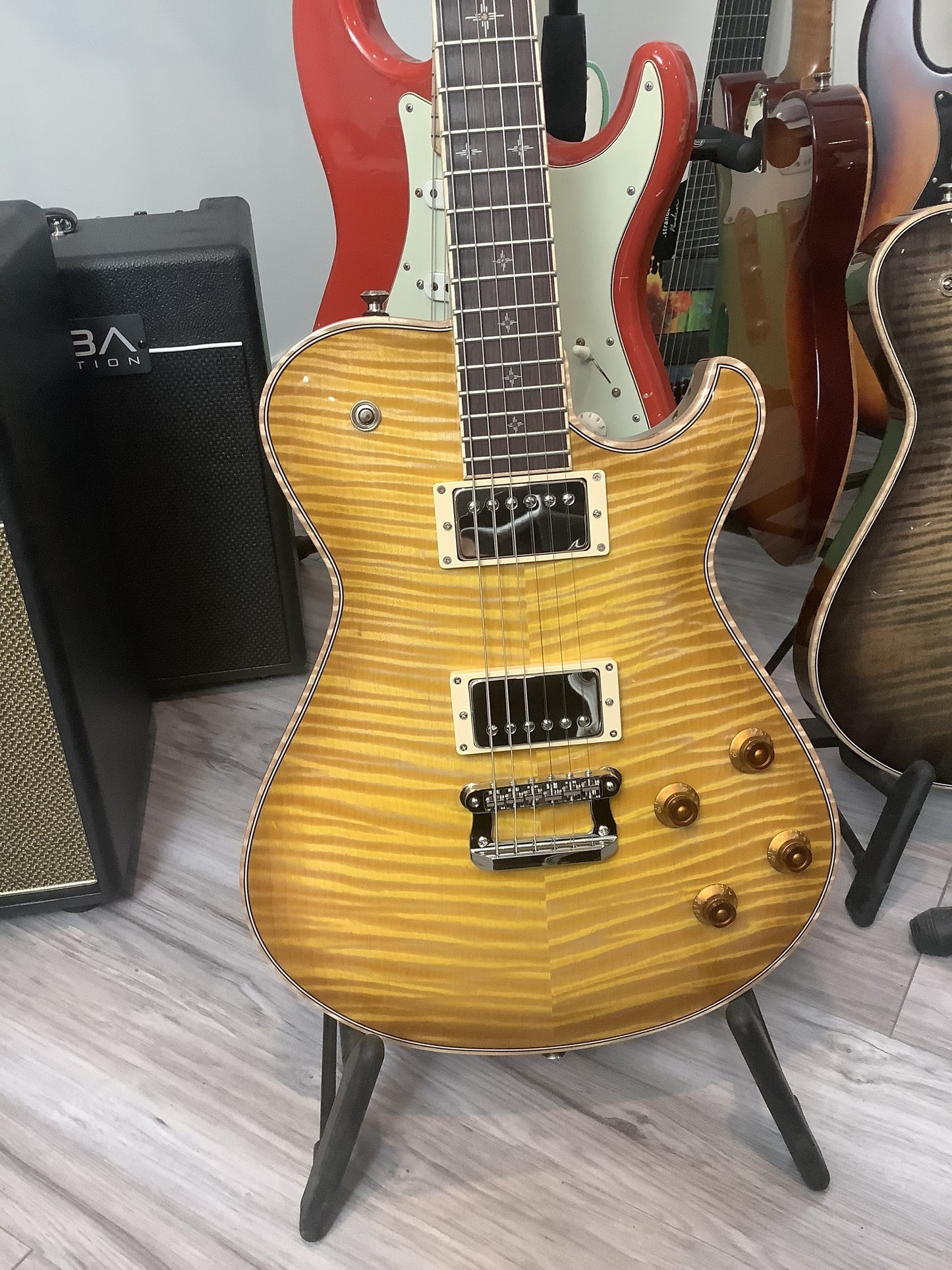 Knaggs Kenai Tea Burst