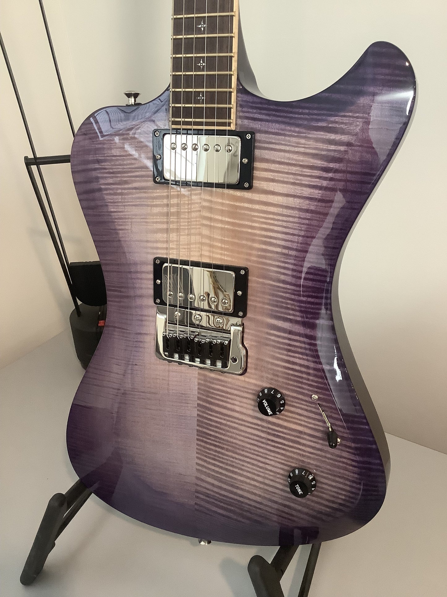 Knaggs Tuckahoe Trans Purple Fade