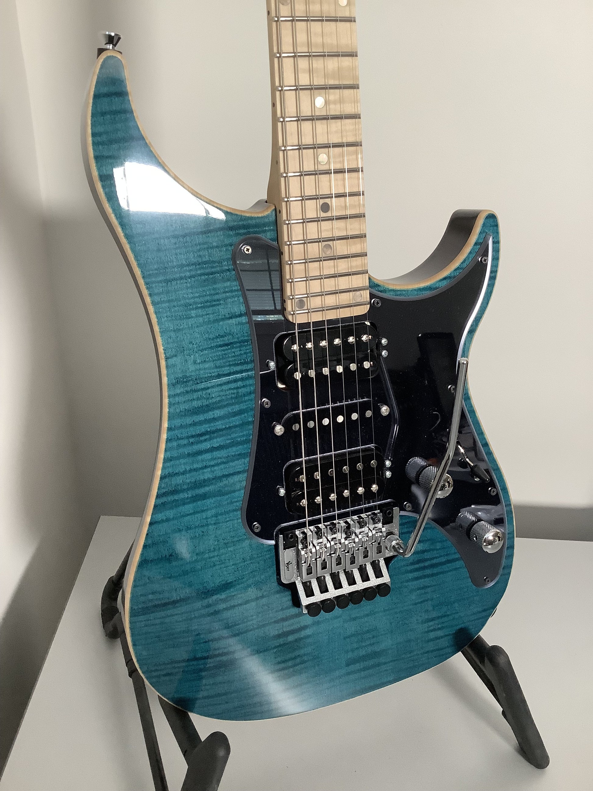 Vigier Excalibur Custom HSH Deep Blue