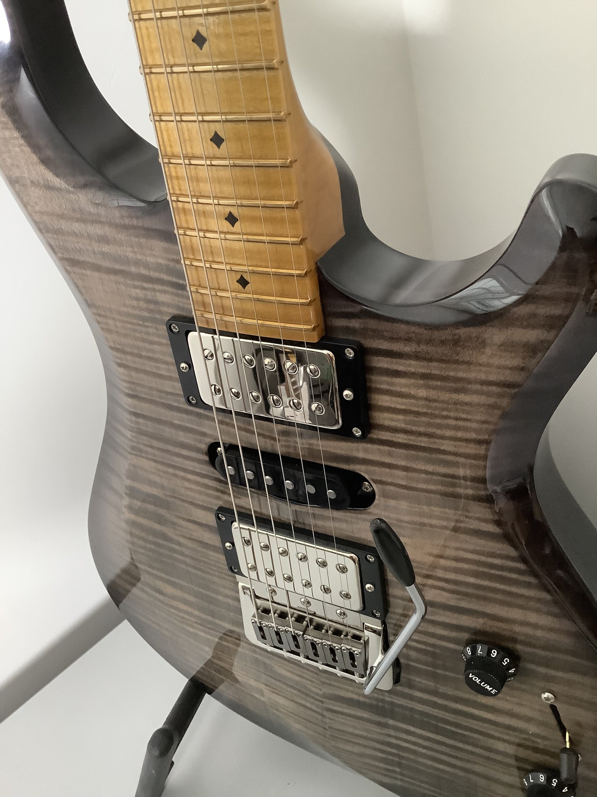 Knaggs Severn X Trem HSH Charcoal