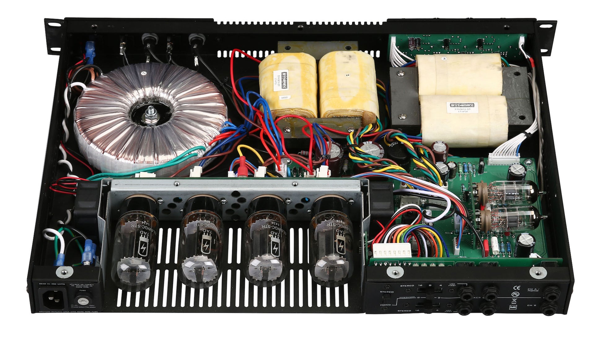 SYNERGY SYN-5050 RACKMOUNT POWER AMP